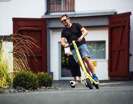 STREETBOOSTER Sirius - hulajnoga elektryczna | Czarna matowa